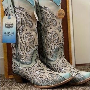 Chameleon corral boots
